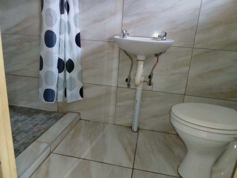 To Let 1 Bedroom Property for Rent in Oos Einde North West